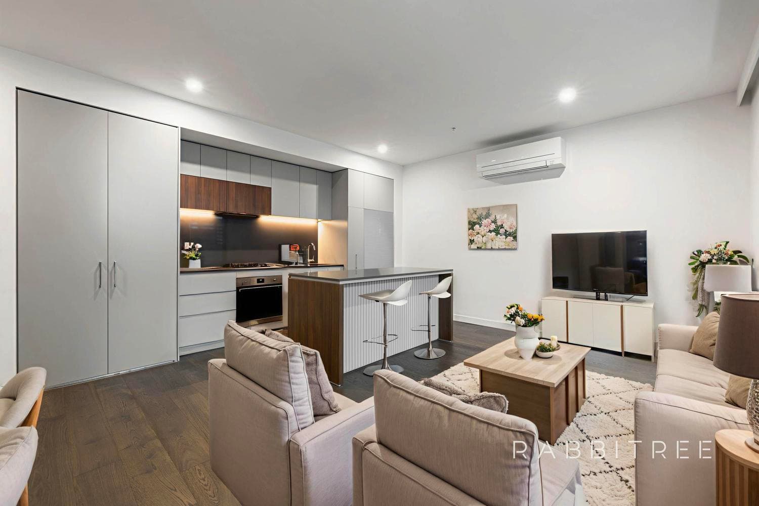 310/51 Thistlethwaite Street, South Melbourne