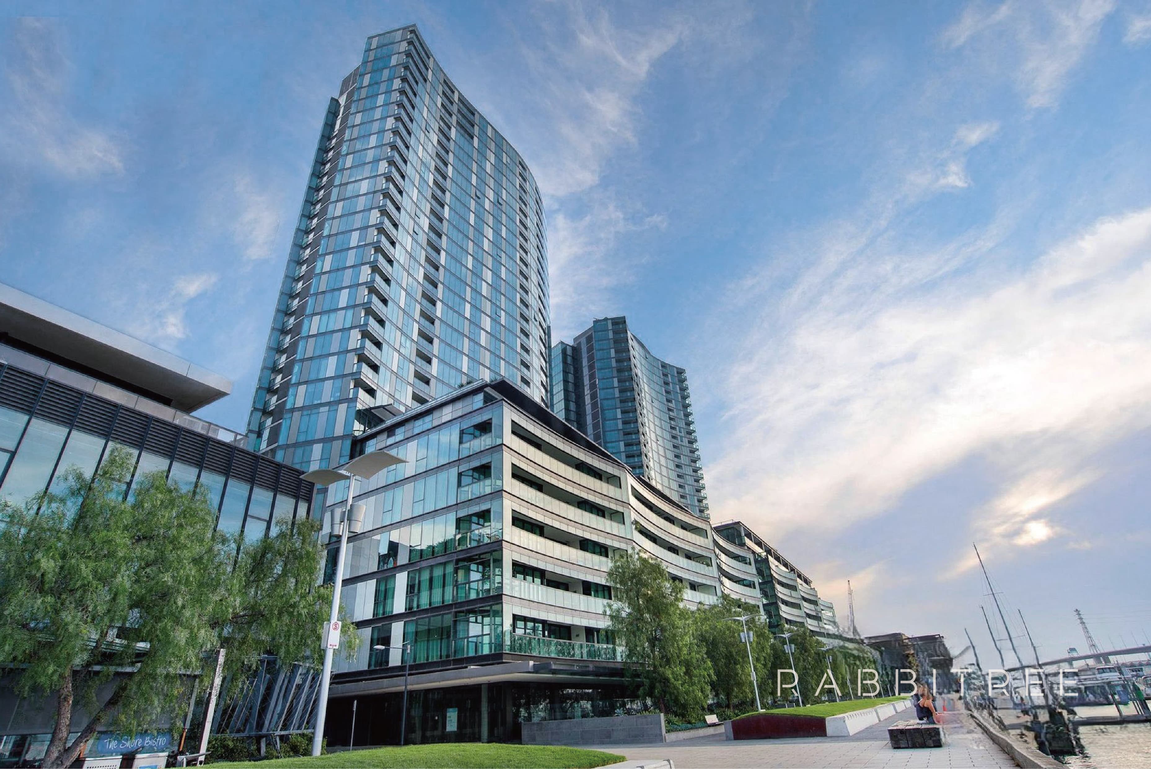 124/8 Waterside Place, Docklands