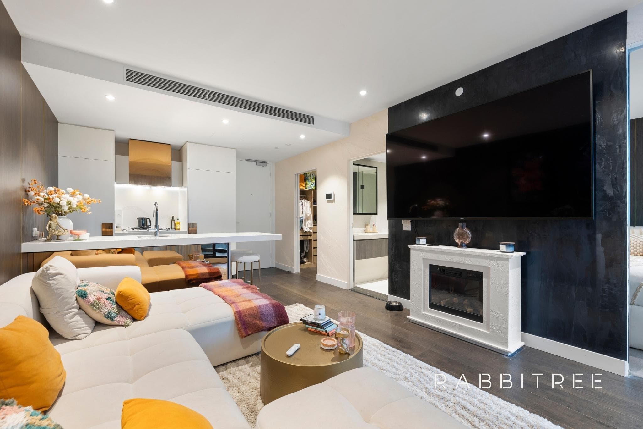 310/8 Bowen Crescent, Melbourne
