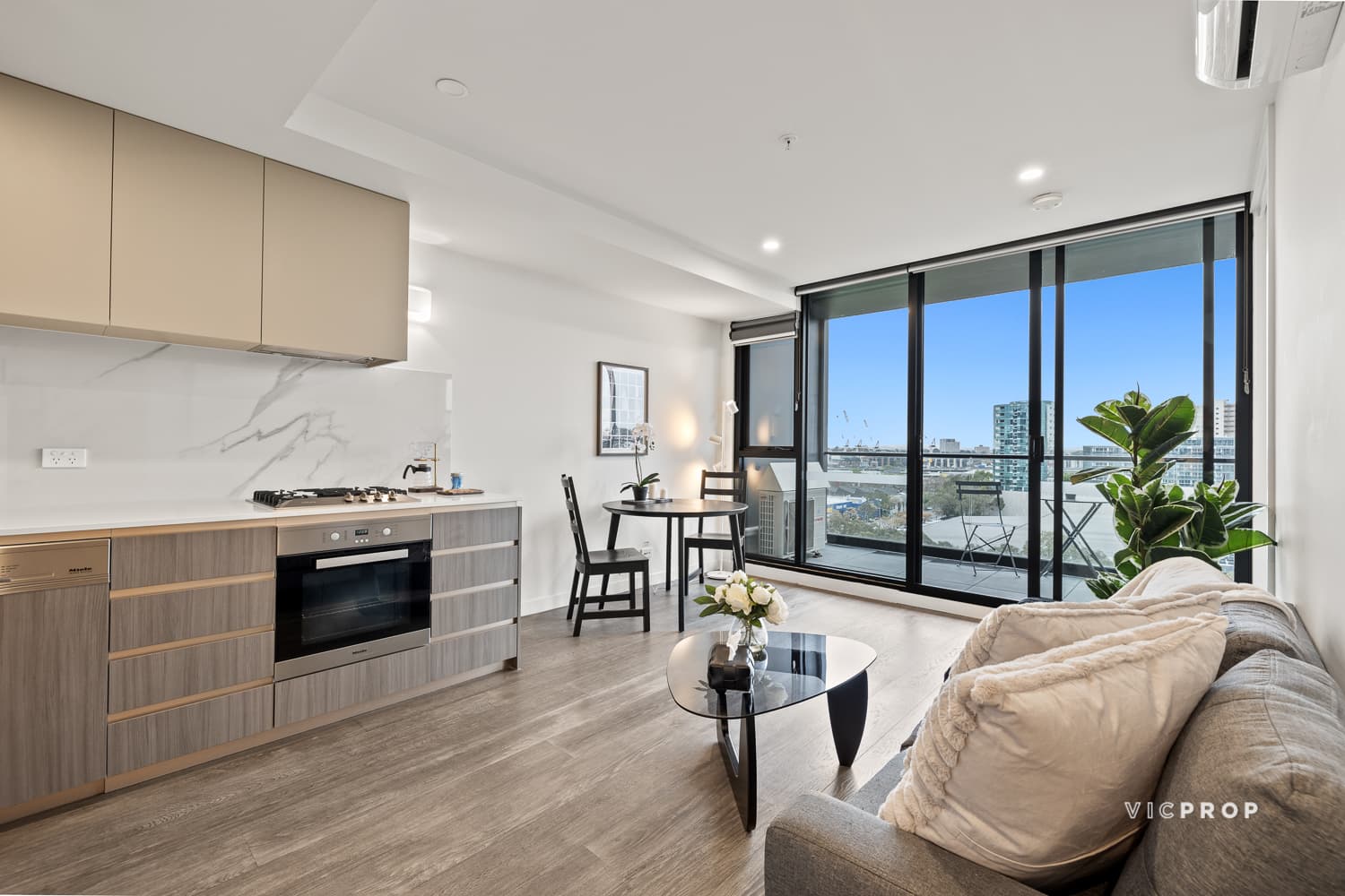 908/108 Haines Street, North Melbourne