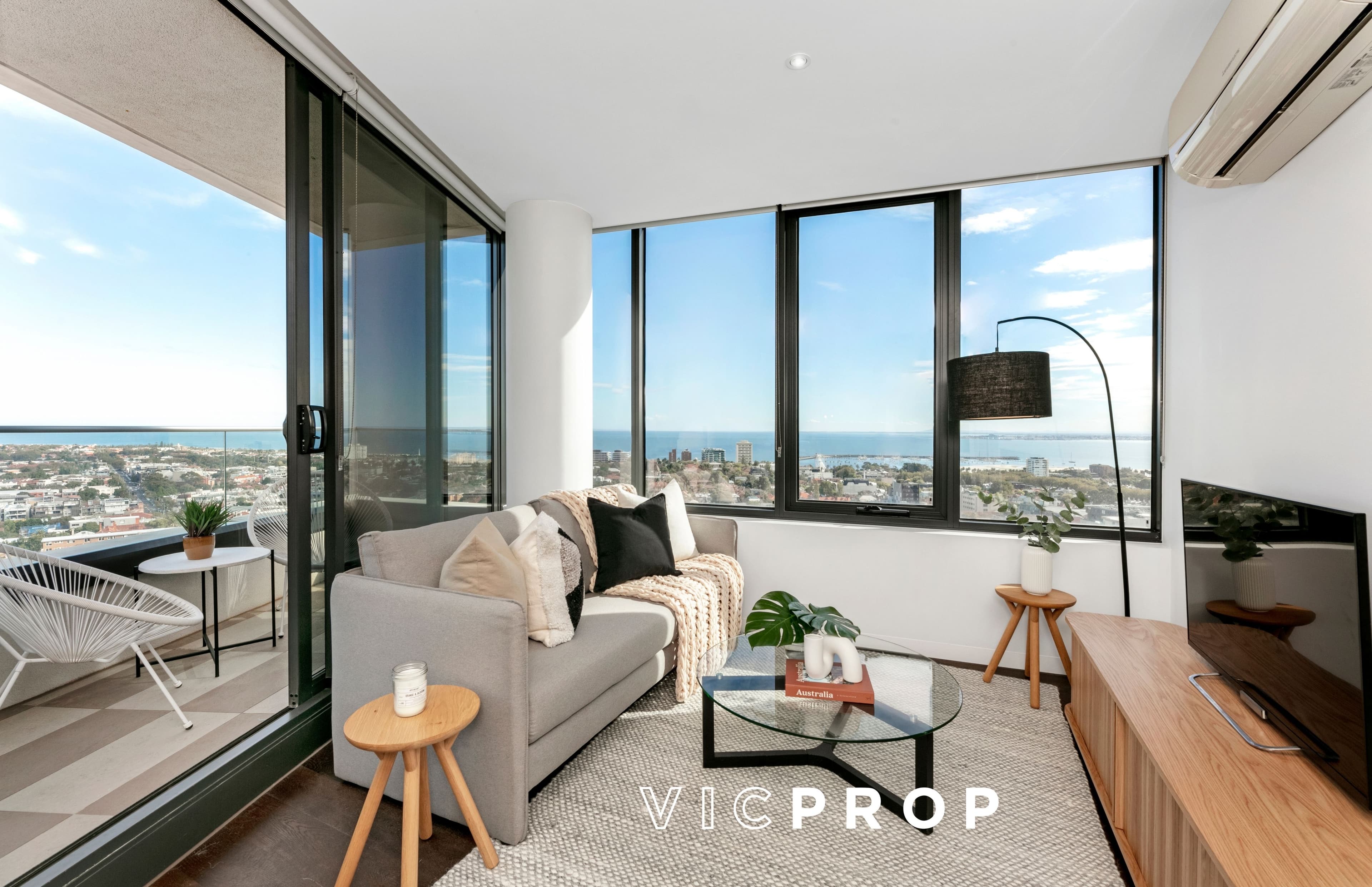1607/3 St Kilda Road, St Kilda